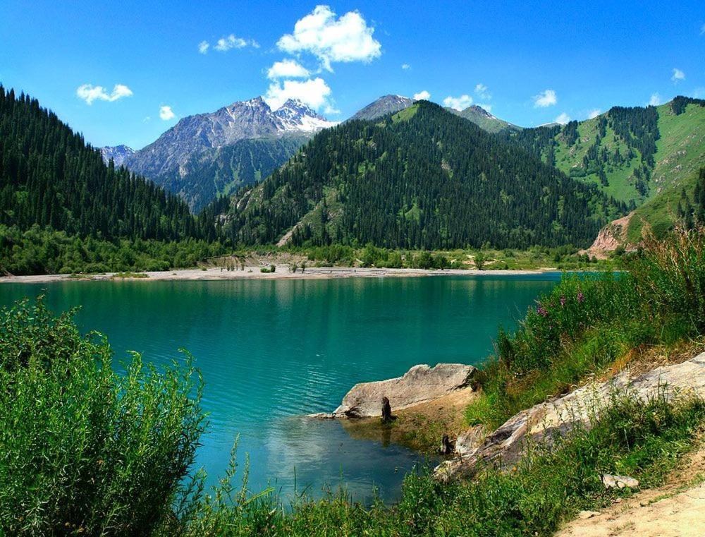 Уютный ночлег Иссыкские курганы Rahat Экстерьер фото